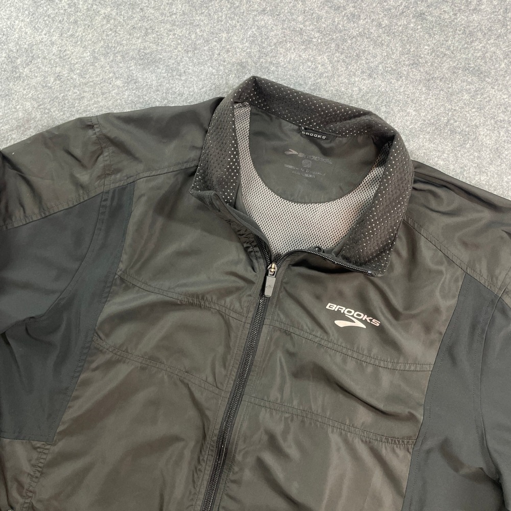 Brooks Mens Jacket L Black Long Sleeve Layering Full Zip Brothers Lightweight